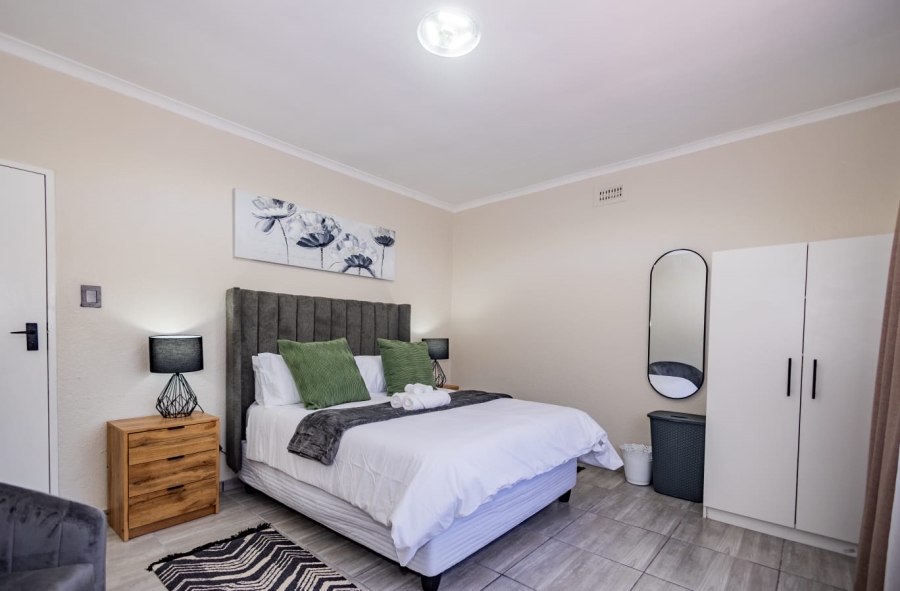 To Let 3 Bedroom Property for Rent in Protea Heights Western Cape